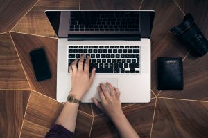 Learn how writing flexible job descriptions can help you attract senior and diverse talent in the semiconductor industry while expanding your reach.